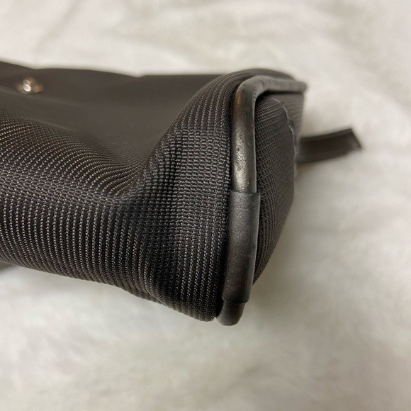 bentley toiletry bag